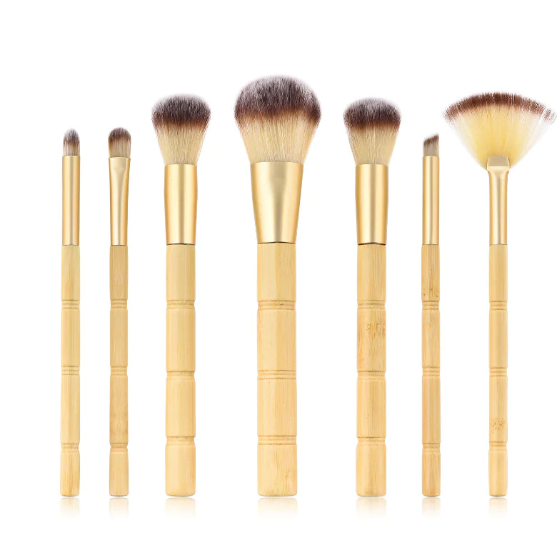 7-Piece Professional Makeup Brush Set – Soft Synthetic Bristles for Flawless Application